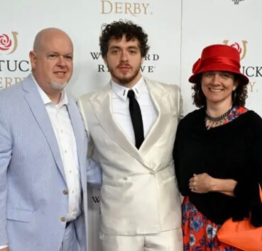 Brian Harlow with his son and wife.